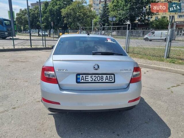 Серый Шкода Октавия, объемом двигателя 1.8 л и пробегом 206 тыс. км за 12000 $, фото 3 на Automoto.ua