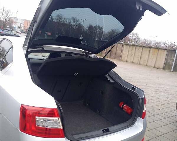Сірий Шкода Октавія, об'ємом двигуна 2 л та пробігом 162 тис. км за 11800 $, фото 17 на Automoto.ua