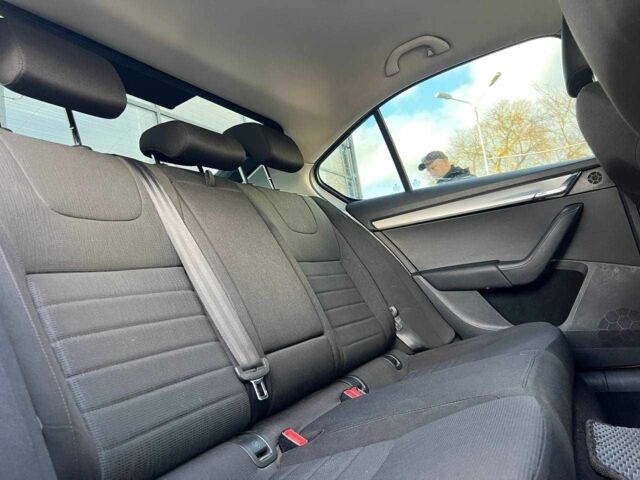 Серый Шкода Октавия, объемом двигателя 2 л и пробегом 246 тыс. км за 12500 $, фото 23 на Automoto.ua