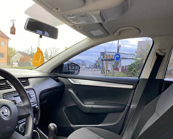 Сірий Шкода Октавія, об'ємом двигуна 1.6 л та пробігом 250 тис. км за 8900 $, фото 16 на Automoto.ua