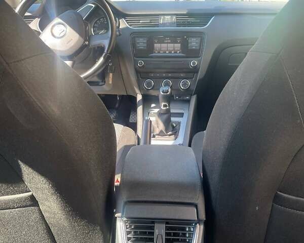 Серый Шкода Октавия, объемом двигателя 1.6 л и пробегом 188 тыс. км за 10700 $, фото 22 на Automoto.ua