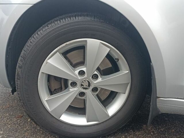 Сірий Шкода Октавія, об'ємом двигуна 1.8 л та пробігом 157 тис. км за 10300 $, фото 9 на Automoto.ua