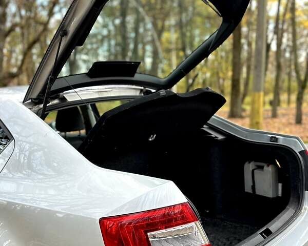 Сірий Шкода Октавія, об'ємом двигуна 1.4 л та пробігом 360 тис. км за 7800 $, фото 19 на Automoto.ua