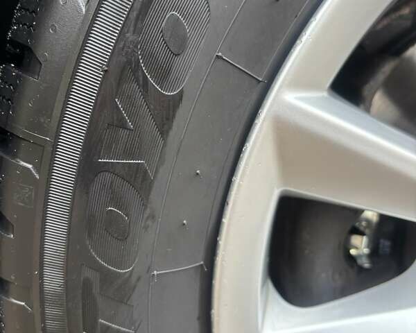 Серый Шкода Октавия, объемом двигателя 1.6 л и пробегом 309 тыс. км за 11700 $, фото 11 на Automoto.ua