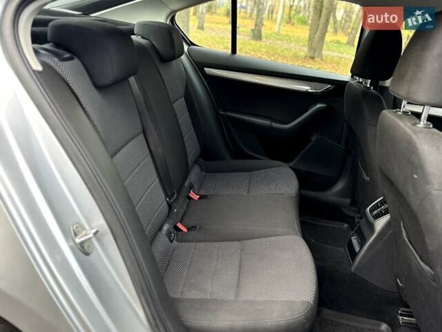 Сірий Шкода Октавія, об'ємом двигуна 1.4 л та пробігом 360 тис. км за 7800 $, фото 16 на Automoto.ua