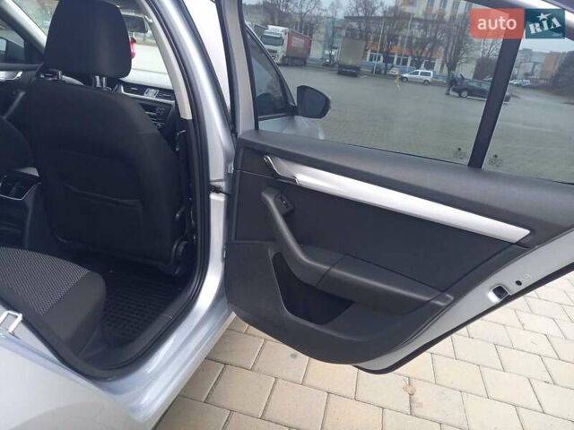 Сірий Шкода Октавія, об'ємом двигуна 2 л та пробігом 162 тис. км за 11800 $, фото 16 на Automoto.ua