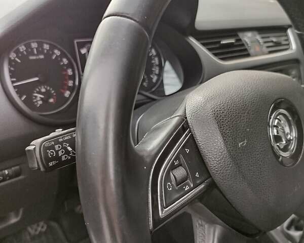 Сірий Шкода Октавія, об'ємом двигуна 1.6 л та пробігом 289 тис. км за 10000 $, фото 12 на Automoto.ua