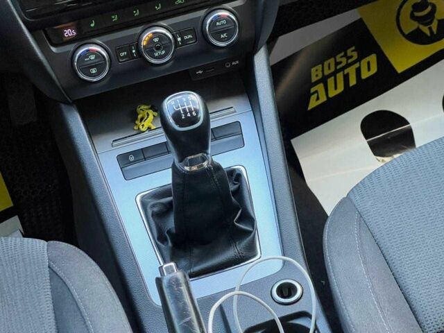 Серый Шкода Октавия, объемом двигателя 2 л и пробегом 246 тыс. км за 12500 $, фото 18 на Automoto.ua