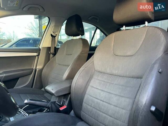 Серый Шкода Октавия, объемом двигателя 1.97 л и пробегом 246 тыс. км за 12500 $, фото 9 на Automoto.ua