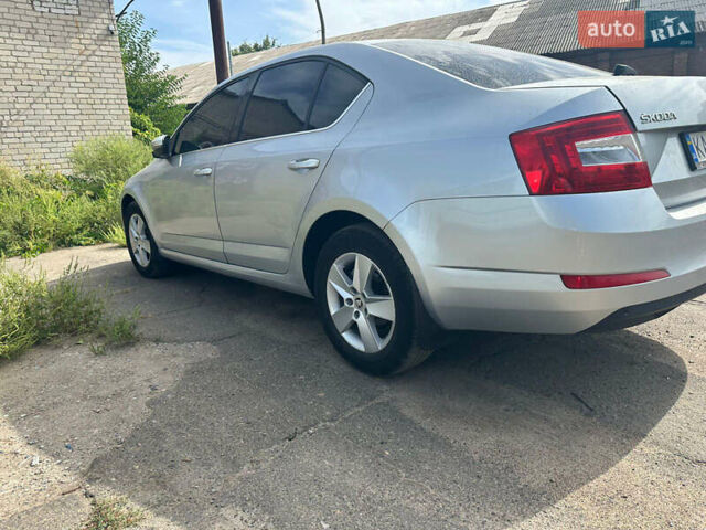 Серый Шкода Октавия, объемом двигателя 1.4 л и пробегом 290 тыс. км за 10000 $, фото 2 на Automoto.ua
