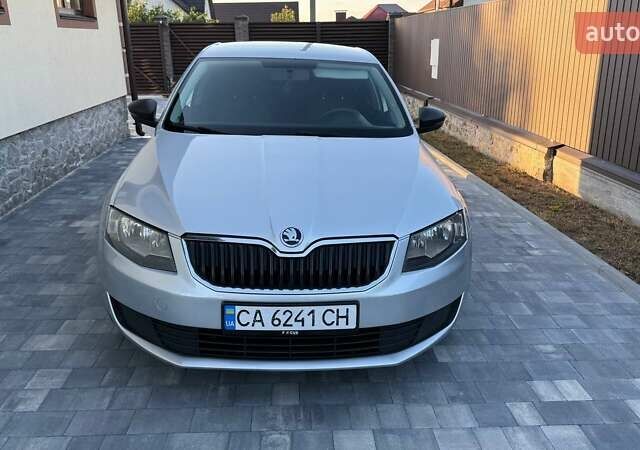 Сірий Шкода Октавія, об'ємом двигуна 1.2 л та пробігом 240 тис. км за 10500 $, фото 12 на Automoto.ua