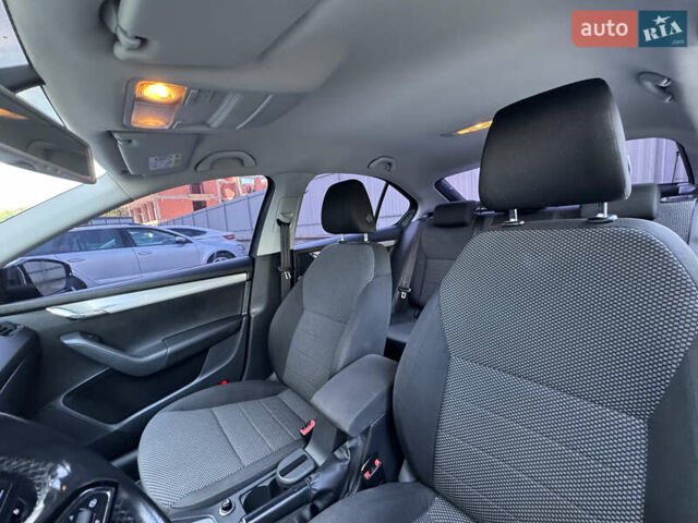 Сірий Шкода Октавія, об'ємом двигуна 2 л та пробігом 237 тис. км за 13300 $, фото 22 на Automoto.ua