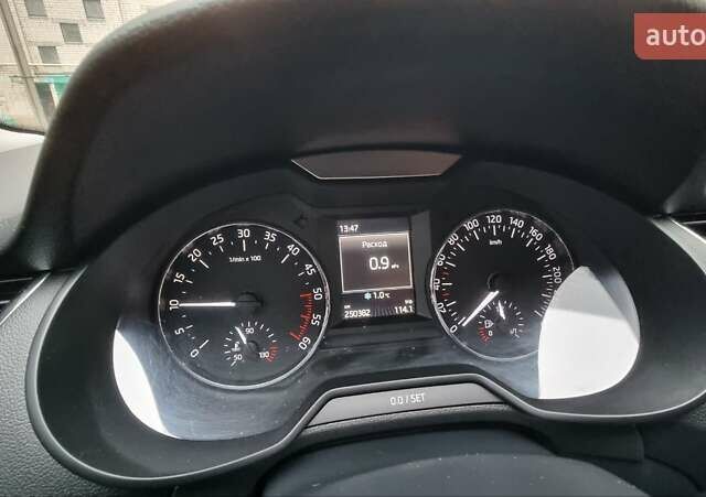 Серый Шкода Октавия, объемом двигателя 1.6 л и пробегом 250 тыс. км за 11800 $, фото 12 на Automoto.ua