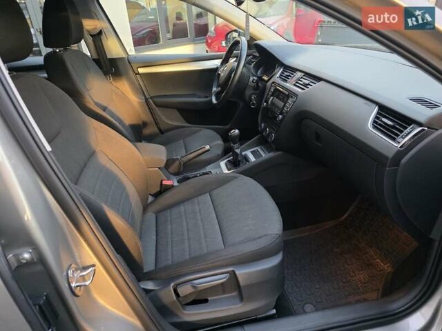 Серый Шкода Октавия, объемом двигателя 2 л и пробегом 222 тыс. км за 12200 $, фото 29 на Automoto.ua