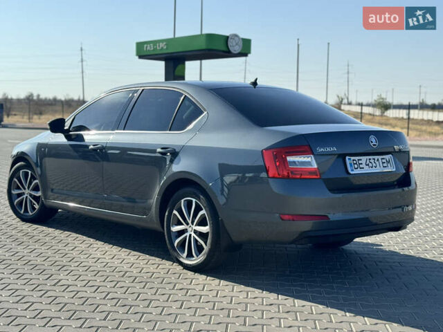 Серый Шкода Октавия, объемом двигателя 1.6 л и пробегом 246 тыс. км за 12500 $, фото 3 на Automoto.ua