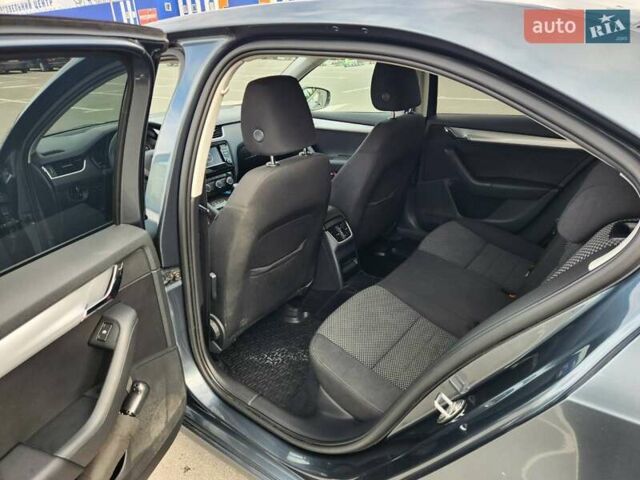 Серый Шкода Октавия, объемом двигателя 1.6 л и пробегом 230 тыс. км за 11888 $, фото 13 на Automoto.ua