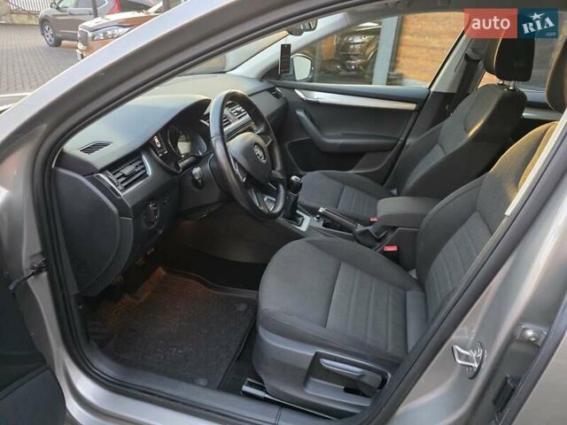 Серый Шкода Октавия, объемом двигателя 2 л и пробегом 222 тыс. км за 12200 $, фото 19 на Automoto.ua