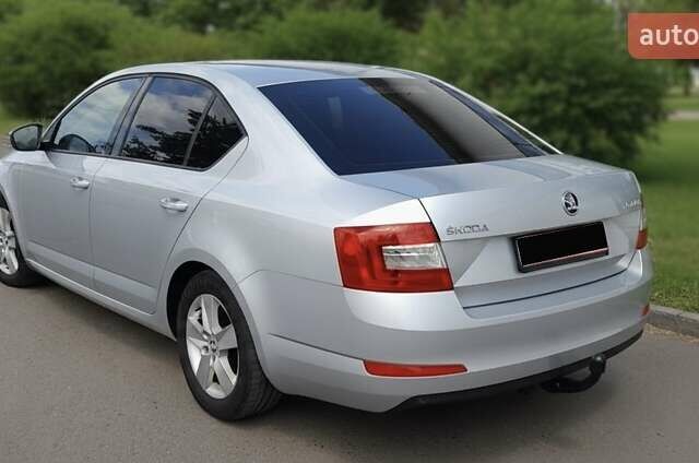 Сірий Шкода Октавія, об'ємом двигуна 1.6 л та пробігом 197 тис. км за 11500 $, фото 5 на Automoto.ua
