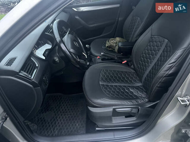 Серый Шкода Октавия, объемом двигателя 1.6 л и пробегом 315 тыс. км за 9300 $, фото 14 на Automoto.ua