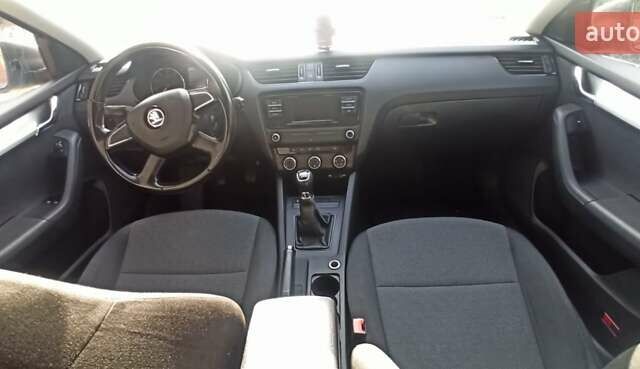 Сірий Шкода Октавія, об'ємом двигуна 1.2 л та пробігом 203 тис. км за 8600 $, фото 1 на Automoto.ua