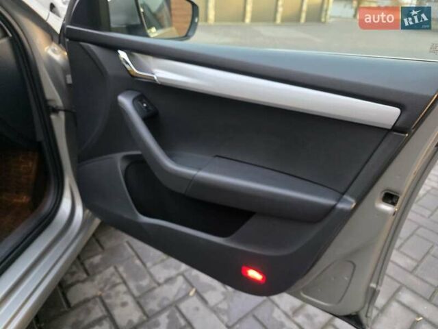 Серый Шкода Октавия, объемом двигателя 2 л и пробегом 222 тыс. км за 12200 $, фото 33 на Automoto.ua