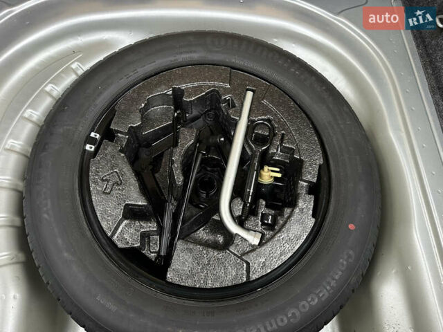 Сірий Шкода Октавія, об'ємом двигуна 1.6 л та пробігом 245 тис. км за 10999 $, фото 22 на Automoto.ua