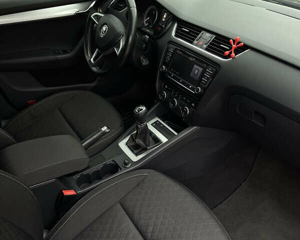 Серый Шкода Октавия, объемом двигателя 1.97 л и пробегом 275 тыс. км за 14300 $, фото 27 на Automoto.ua