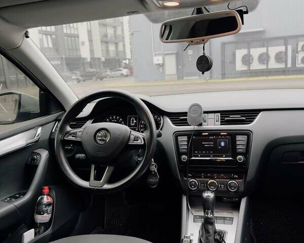 Серый Шкода Октавия, объемом двигателя 1.97 л и пробегом 279 тыс. км за 15500 $, фото 13 на Automoto.ua