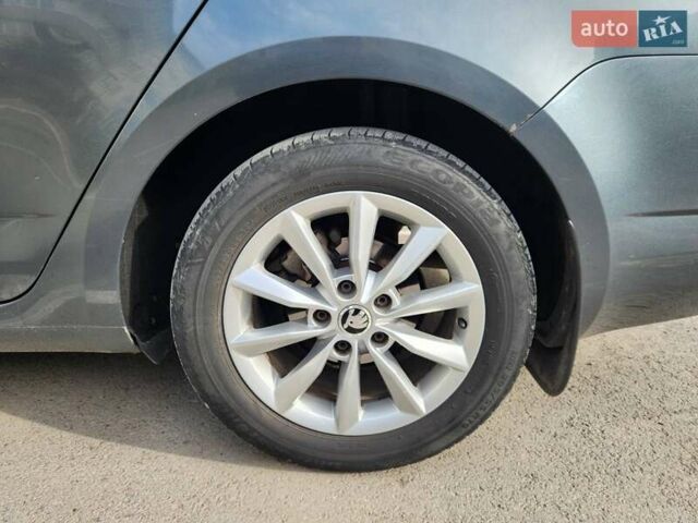 Серый Шкода Октавия, объемом двигателя 1.6 л и пробегом 230 тыс. км за 11888 $, фото 14 на Automoto.ua