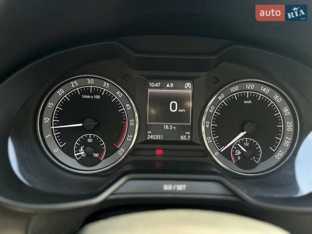 Сірий Шкода Октавія, об'ємом двигуна 1.6 л та пробігом 245 тис. км за 12999 $, фото 11 на Automoto.ua
