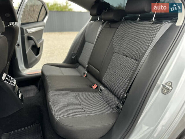 Сірий Шкода Октавія, об'ємом двигуна 1.6 л та пробігом 245 тис. км за 10999 $, фото 17 на Automoto.ua