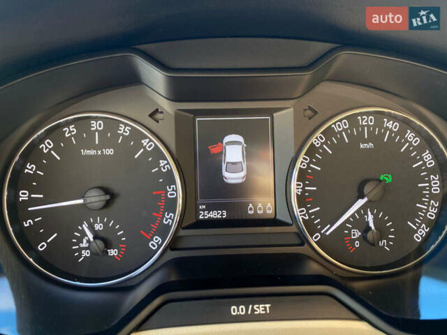 Серый Шкода Октавия, объемом двигателя 1.6 л и пробегом 255 тыс. км за 11300 $, фото 9 на Automoto.ua