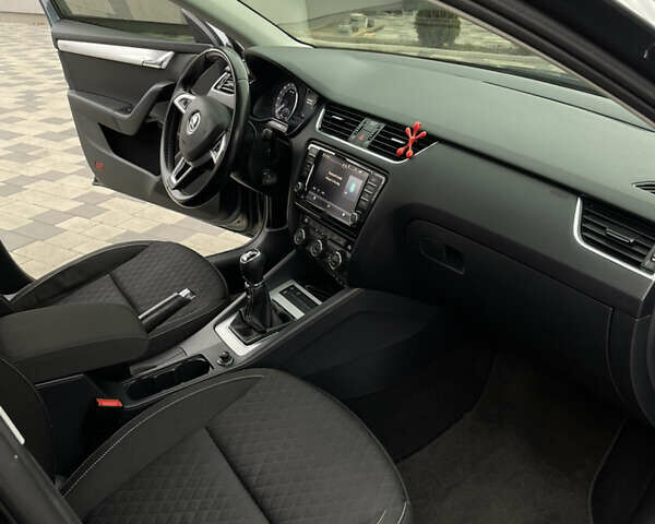 Серый Шкода Октавия, объемом двигателя 1.97 л и пробегом 275 тыс. км за 14300 $, фото 25 на Automoto.ua