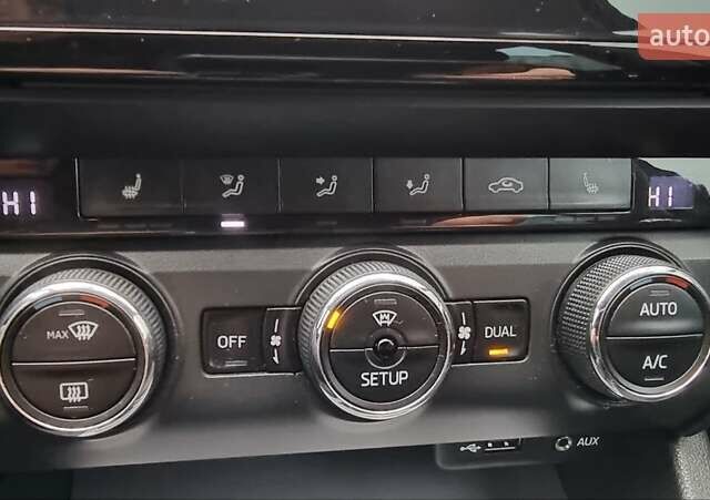 Серый Шкода Октавия, объемом двигателя 1.6 л и пробегом 250 тыс. км за 11800 $, фото 15 на Automoto.ua