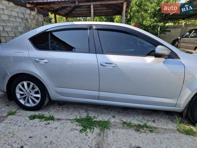 Сірий Шкода Октавія, об'ємом двигуна 1.6 л та пробігом 225 тис. км за 13000 $, фото 15 на Automoto.ua