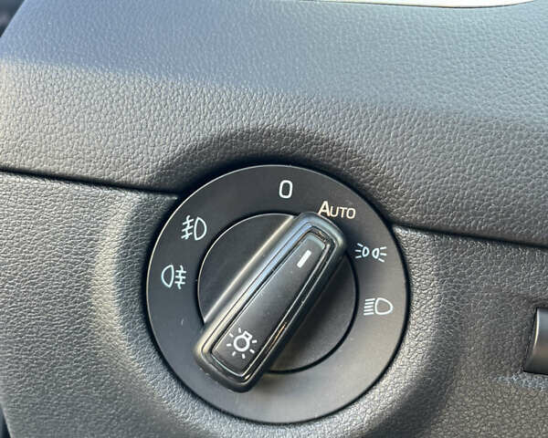 Сірий Шкода Октавія, об'ємом двигуна 1.6 л та пробігом 245 тис. км за 12999 $, фото 19 на Automoto.ua