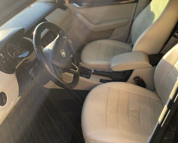 Серый Шкода Октавия, объемом двигателя 1.6 л и пробегом 255 тыс. км за 11300 $, фото 8 на Automoto.ua