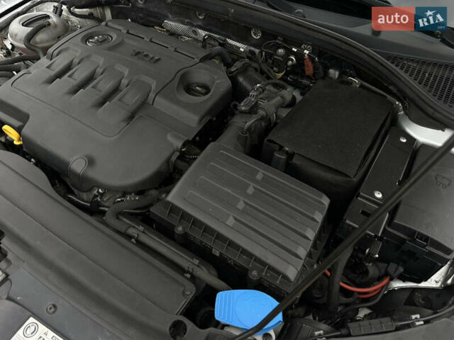 Сірий Шкода Октавія, об'ємом двигуна 1.6 л та пробігом 245 тис. км за 10999 $, фото 24 на Automoto.ua