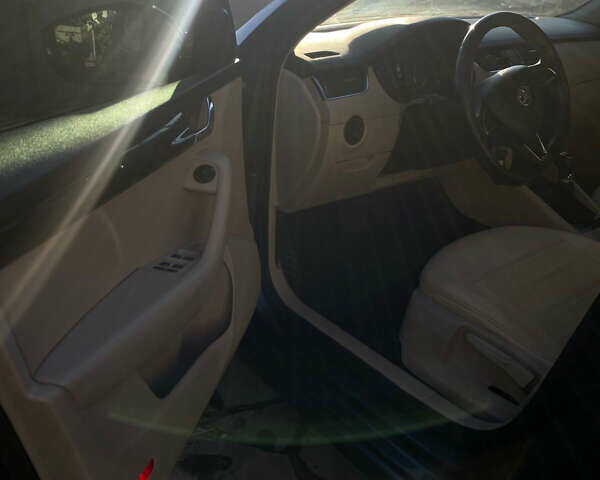 Серый Шкода Октавия, объемом двигателя 1.6 л и пробегом 255 тыс. км за 11300 $, фото 18 на Automoto.ua