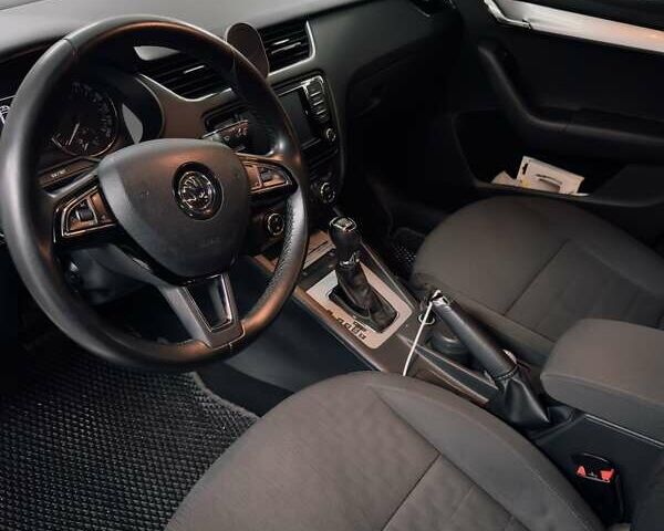 Серый Шкода Октавия, объемом двигателя 1.97 л и пробегом 279 тыс. км за 15500 $, фото 9 на Automoto.ua