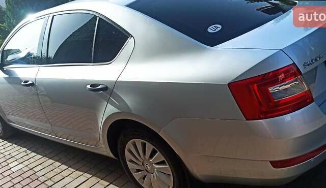 Сірий Шкода Октавія, об'ємом двигуна 1.2 л та пробігом 203 тис. км за 8600 $, фото 3 на Automoto.ua