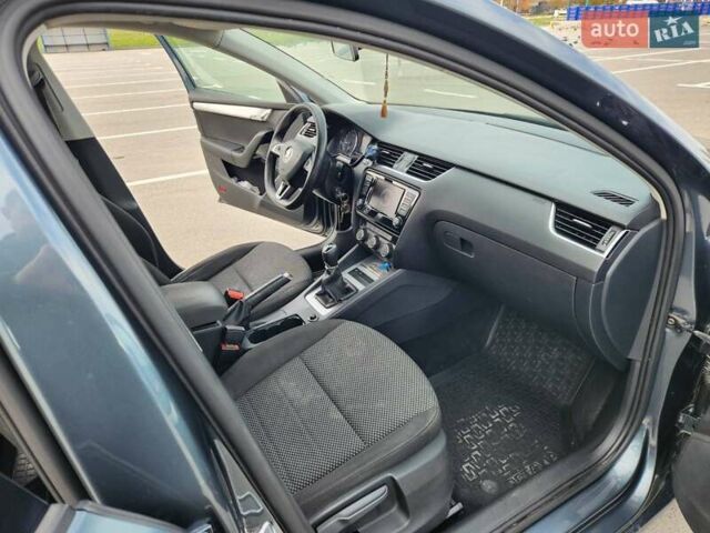 Серый Шкода Октавия, объемом двигателя 1.6 л и пробегом 230 тыс. км за 11888 $, фото 11 на Automoto.ua