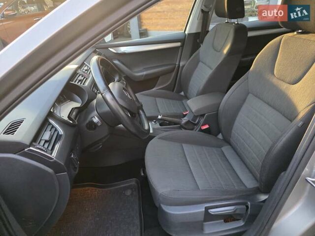 Серый Шкода Октавия, объемом двигателя 2 л и пробегом 222 тыс. км за 12200 $, фото 23 на Automoto.ua