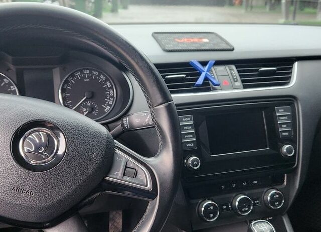 Серый Шкода Октавия, объемом двигателя 1.6 л и пробегом 280 тыс. км за 11800 $, фото 6 на Automoto.ua