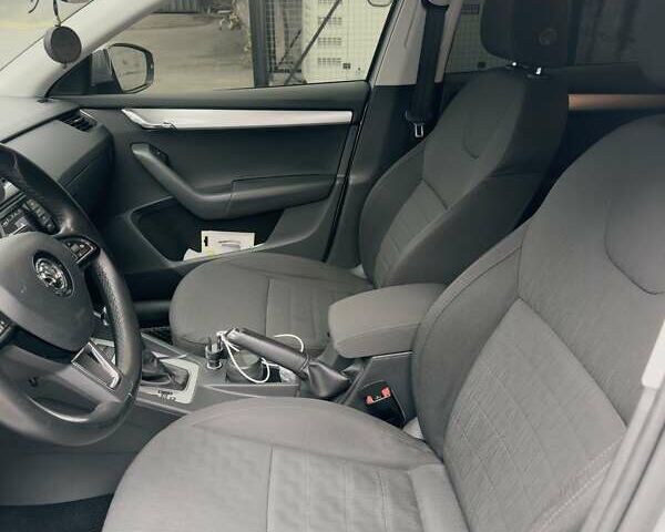 Серый Шкода Октавия, объемом двигателя 1.97 л и пробегом 279 тыс. км за 15500 $, фото 10 на Automoto.ua