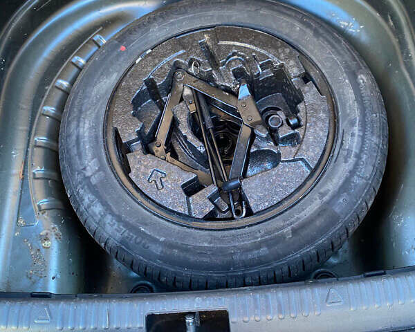 Серый Шкода Октавия, объемом двигателя 1.6 л и пробегом 255 тыс. км за 11300 $, фото 3 на Automoto.ua