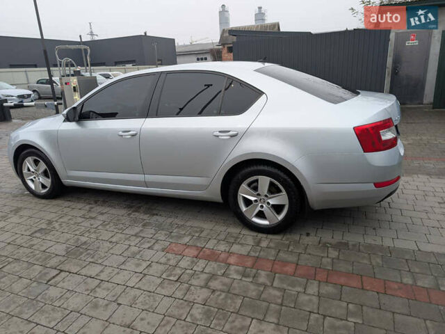 Серый Шкода Октавия, объемом двигателя 2 л и пробегом 269 тыс. км за 11500 $, фото 1 на Automoto.ua