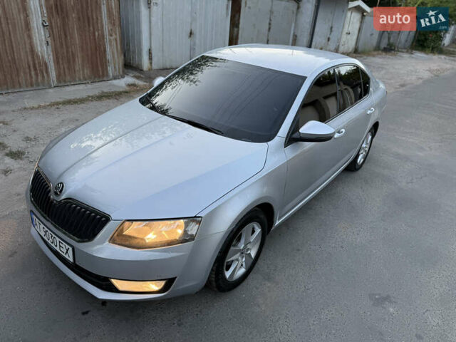 Серый Шкода Октавия, объемом двигателя 1.6 л и пробегом 210 тыс. км за 12000 $, фото 15 на Automoto.ua