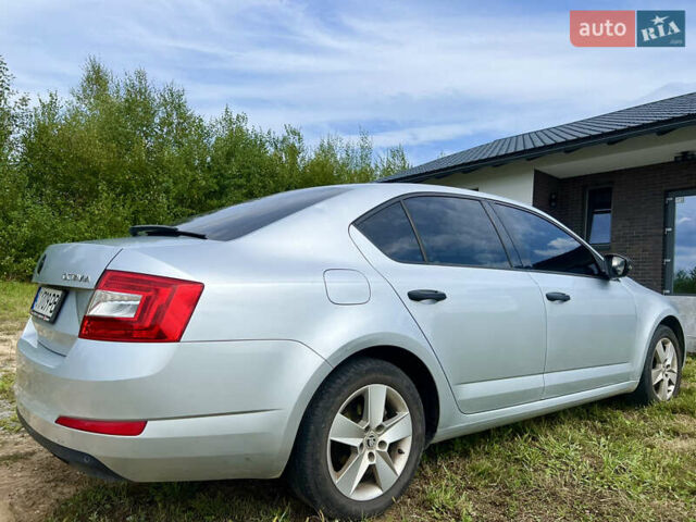 Серый Шкода Октавия, объемом двигателя 1.6 л и пробегом 300 тыс. км за 8800 $, фото 2 на Automoto.ua