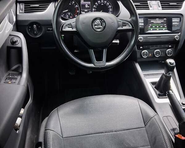 Серый Шкода Октавия, объемом двигателя 1.6 л и пробегом 141 тыс. км за 13900 $, фото 9 на Automoto.ua